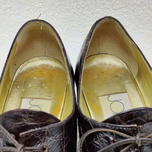 Joan & David Antique/ Vintage Style Spool Heel Pointy Toe Alligator Lace Up Pump - Picture 8 of 15